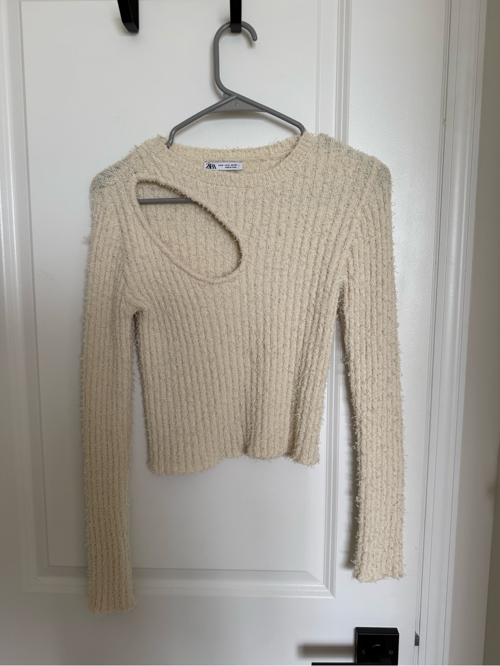 Zara Cream Cutout Ribbed Knit Fuzzy Sweater